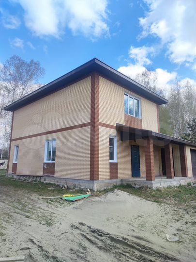 Дом 201,7 м² на участке 8,5 сот.