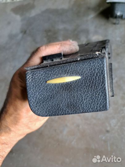 Бардачок на Mercedes W211