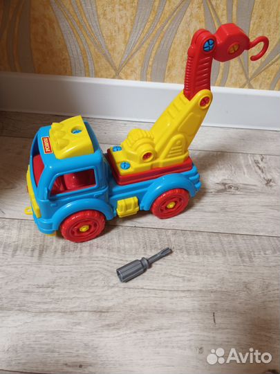 Машина с краном