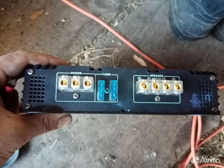 Усилитель swat M-1.1000