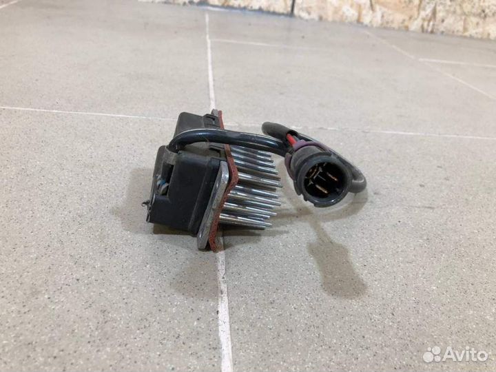 Резистор отопителя Audi A6 C4 1994-1997 4A0820521A