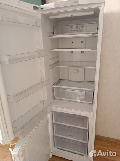 Холодильник hotpoint ariston ecft1813HL