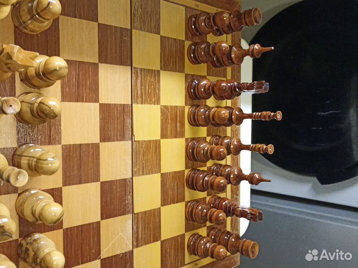 Шахматы резные деревянные