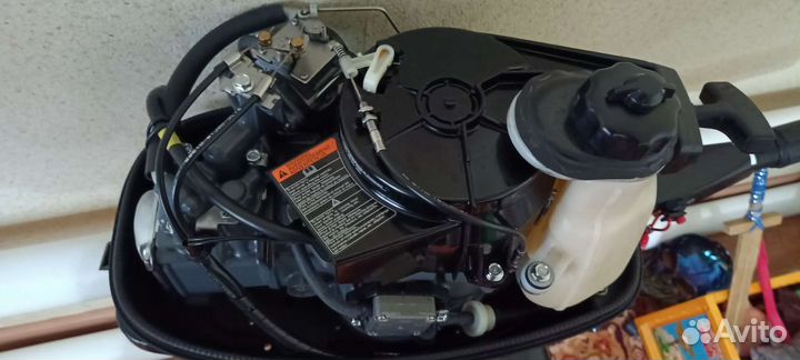 Продам лодочный двигатель Suzuki DF5S