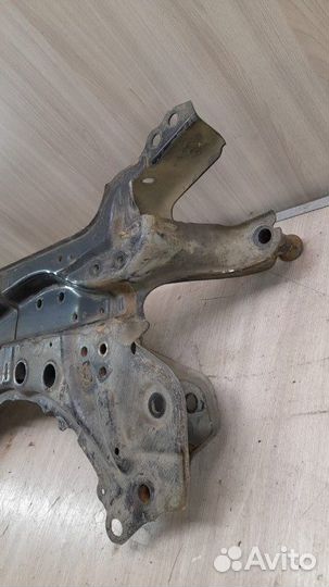 Подрамник задний задний Toyota Rav4 Xa30 XA30