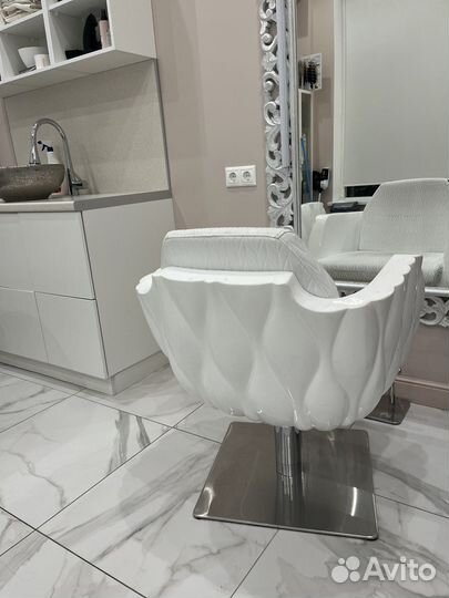 Парихмахерское кресло