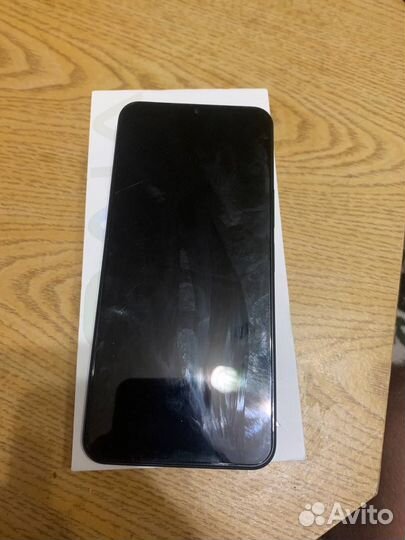 Телефон Vivo Y35