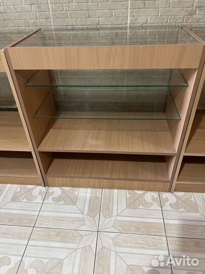 Продаются витрины б/у.Торг уместен