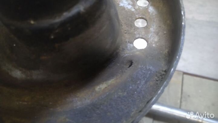 Стойка передняя правая Audi 100