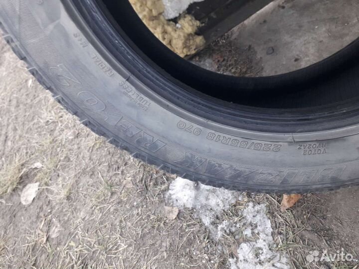 Bridgestone Blizzak Revo2 225/55 R18