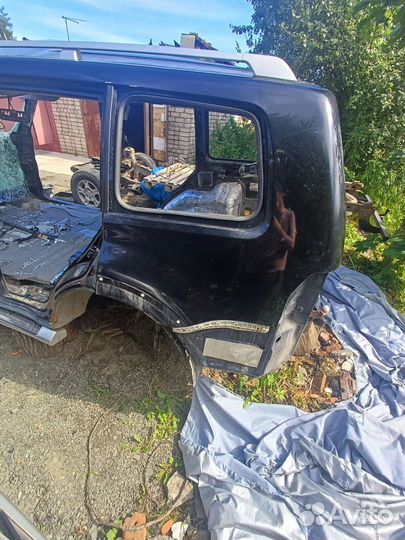 Крыло заднее левое mitsubishi pajero 4