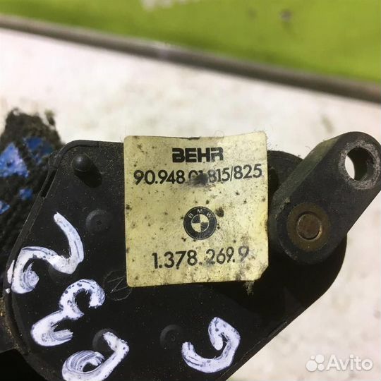 Моторчик заслонки отопителя бмв Е32