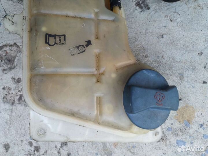 Бачек расширительный