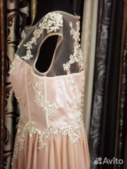 Вечернее платье