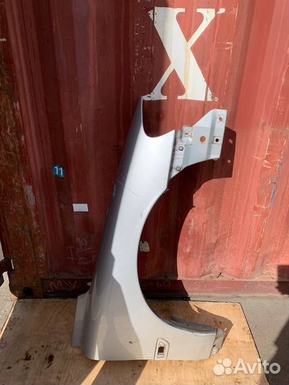 Крыло переднее правое Volvo v70 платформа P2