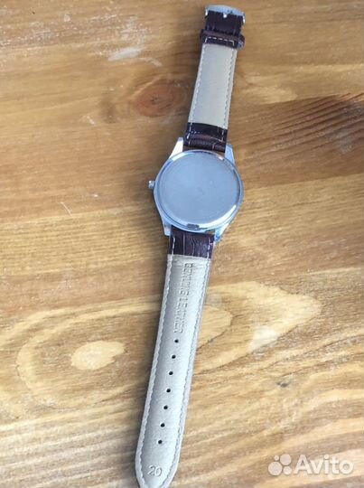 Часы кварцевые