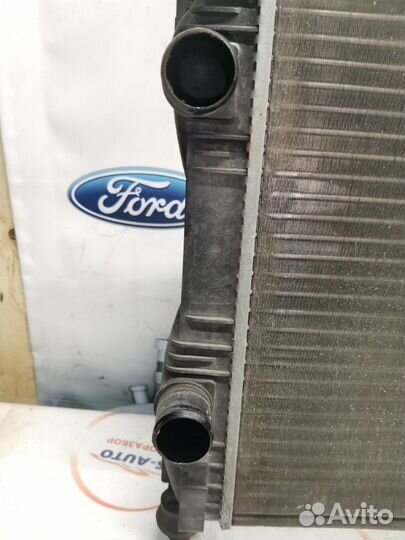 Радиатор охлаждения двигателя Nissan Qashqai 1.6