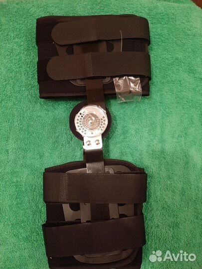 Шарнирный коленный ортез для реабилитации