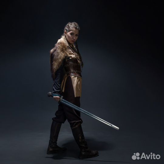 Женский костюм эпохи викингов Лагерта