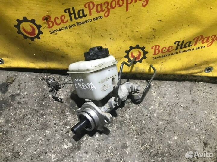 Главный тормозной цилиндр Kia Spectra седан 1.6