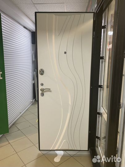 Дверь входная металлическая