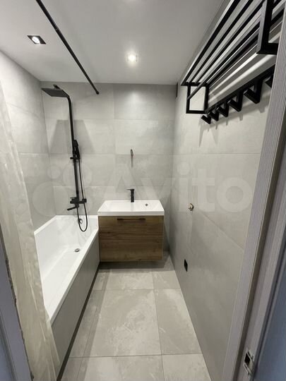 3-к. квартира, 81 м², 9/10 эт.