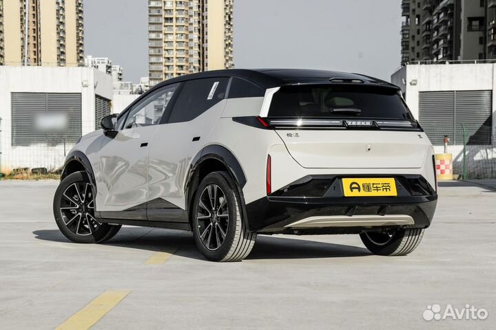 Zeekr X 272 л.с. AT, 1 км