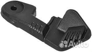 Защелка крепления пластика левая снегохода SPI для