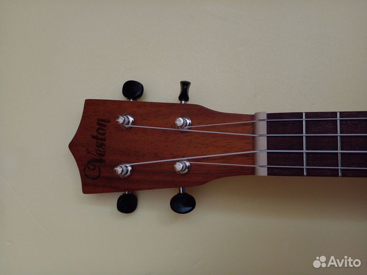 Укулеле концерт Veston KUC 100AC новая