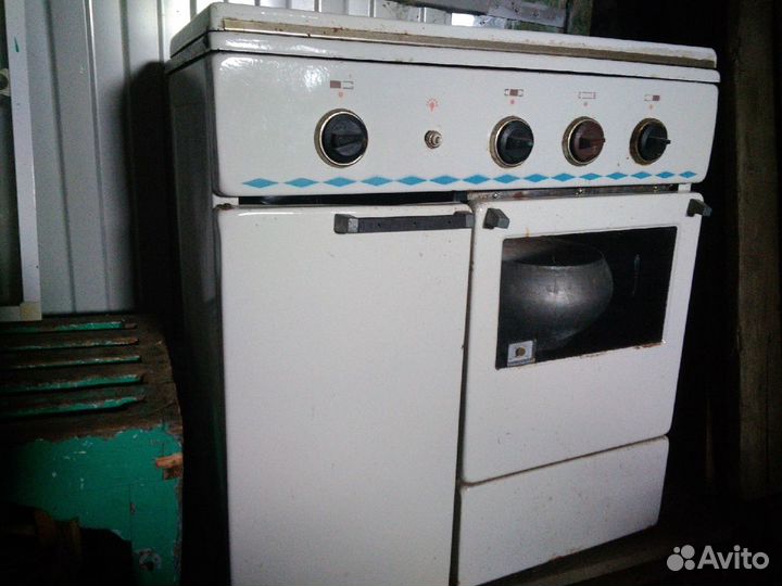 Продам газовую плиту