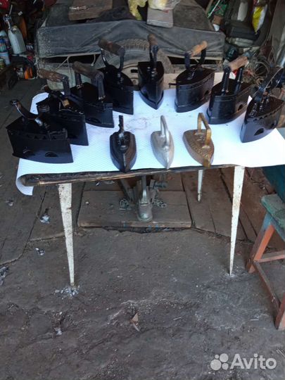 Утюг старинный