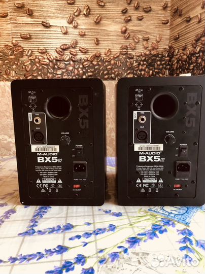 Акустические колонки M-audio