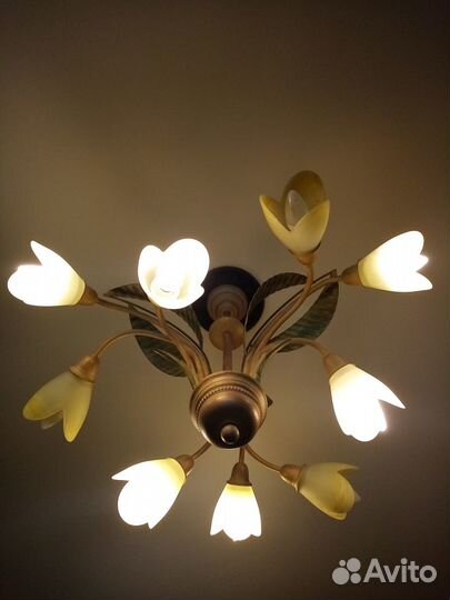 Люстра потолочная и бра