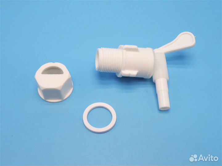 Кран для бродильных емкостей с дрожжеуловителем