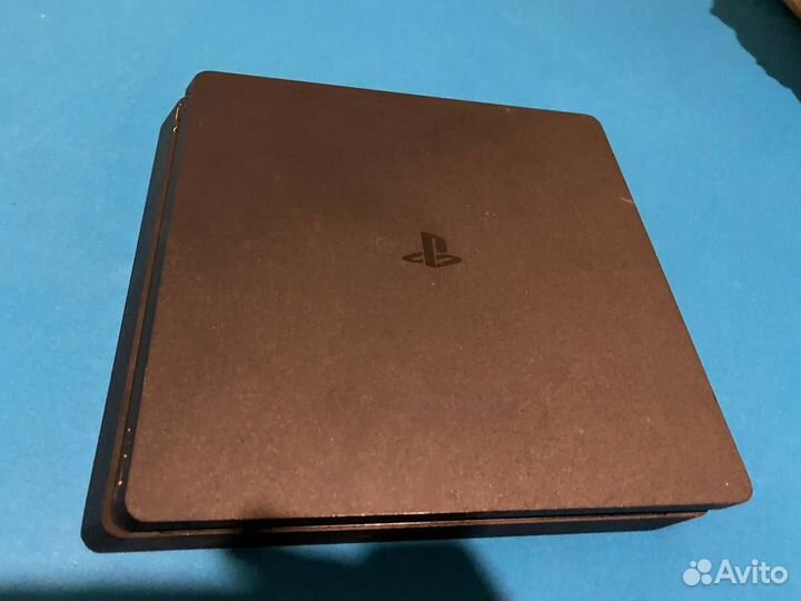 Sony PS4 500gb + 2 джойстика + 5 игр