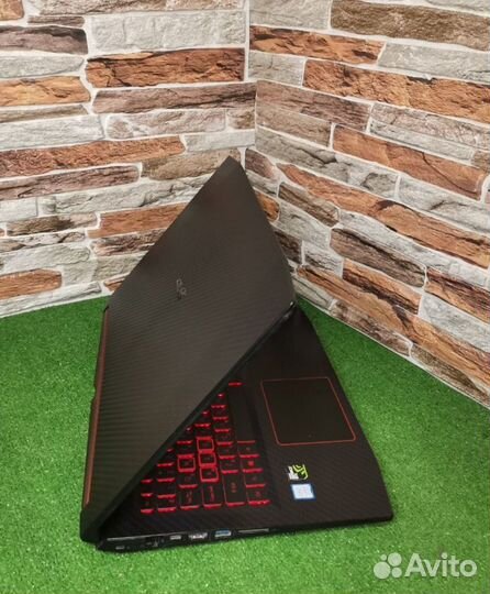 Игровой ноутбук Acer nitro 5 i5 8го/GTX 1050Ti/ssd