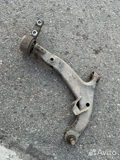 Нижний рычаг с шаровой