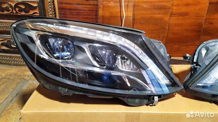 Фара правая LED Mercedes w222