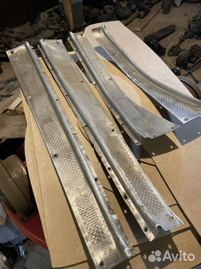 Газ 21 накладки порогов