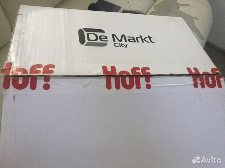 Продаётся новая абсолютно люстра без плафонов