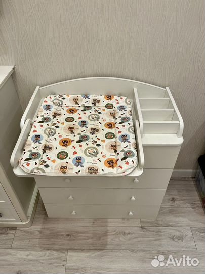 Пеленальный комод белый