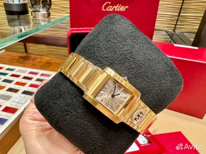 Часы Cartier Tank