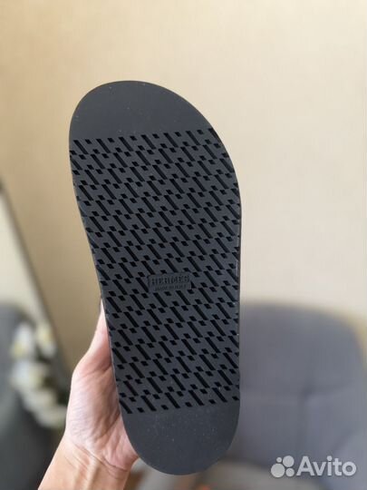 Бронь Тапочки Hermes