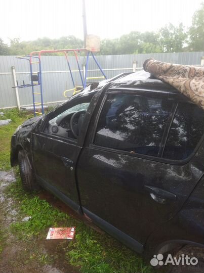 Renault Sandero 1.6 МТ, 2011, битый, 183 379 км