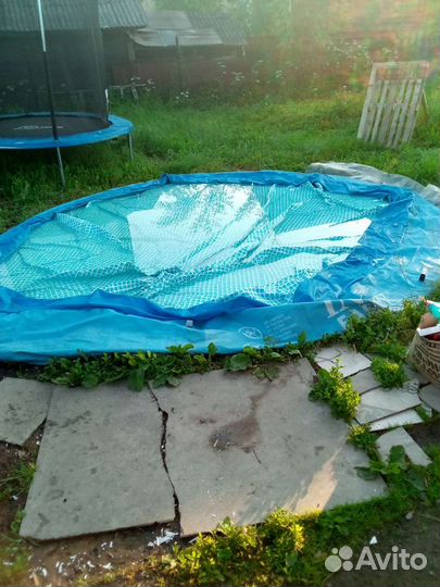 Очень большой бассейн