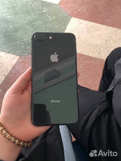 iPhone 8 Plus, 64 ГБ