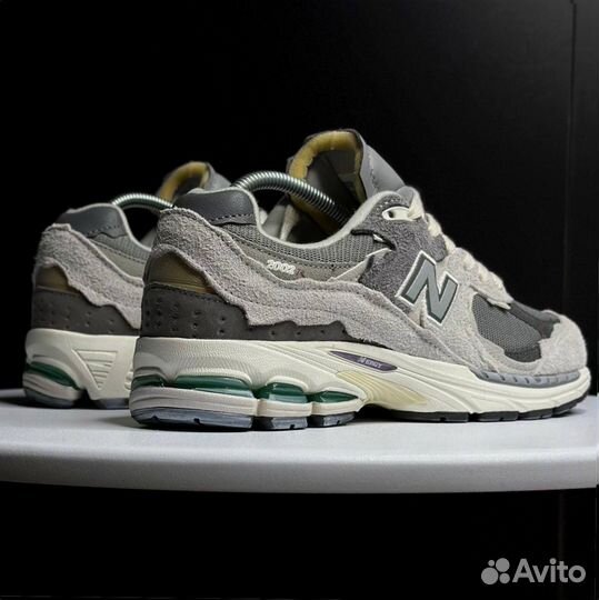 Кроссовки New Balance 2002R grey