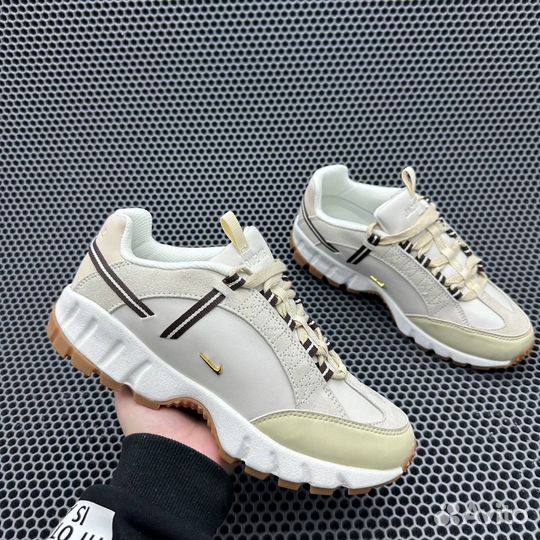 Nike Air Humara LX Jacquemus Light Bone Gold кросс