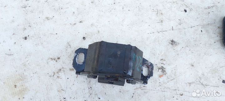 Подушка опора двигателя Daewoo Nexia N100