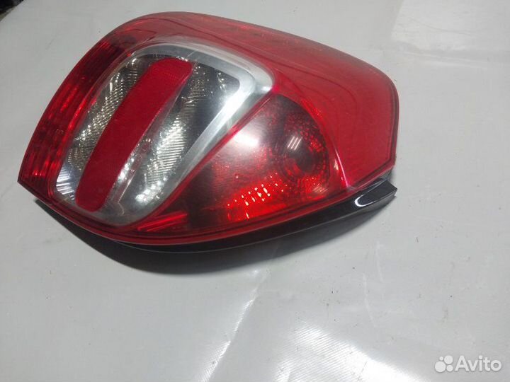 Фонарь крыла задний левый Лада Калина универсал